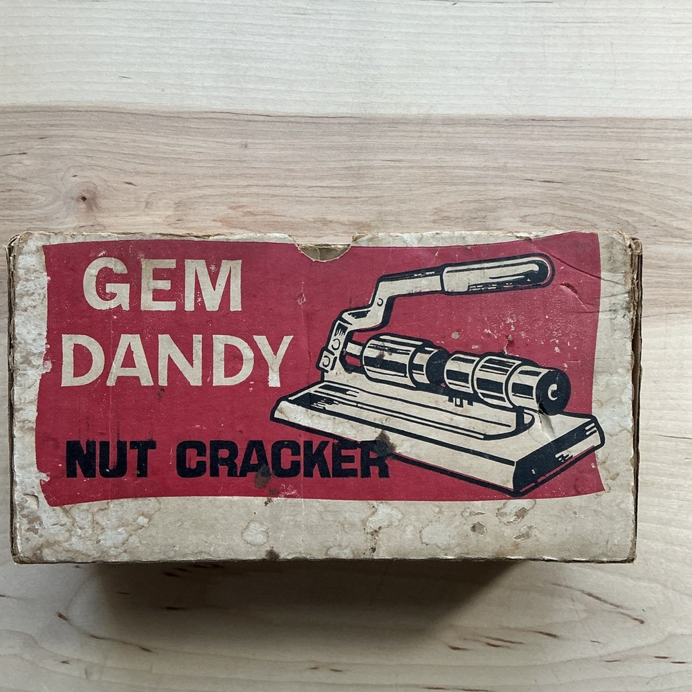 Vintage Gem Dandy Nut Cracker Vantage Nutcracker w/ Original Box