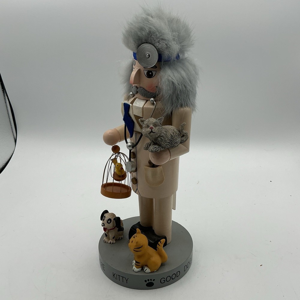 Rare -Vintage Nutcracker Village Veterinary Nutcracker- 2000