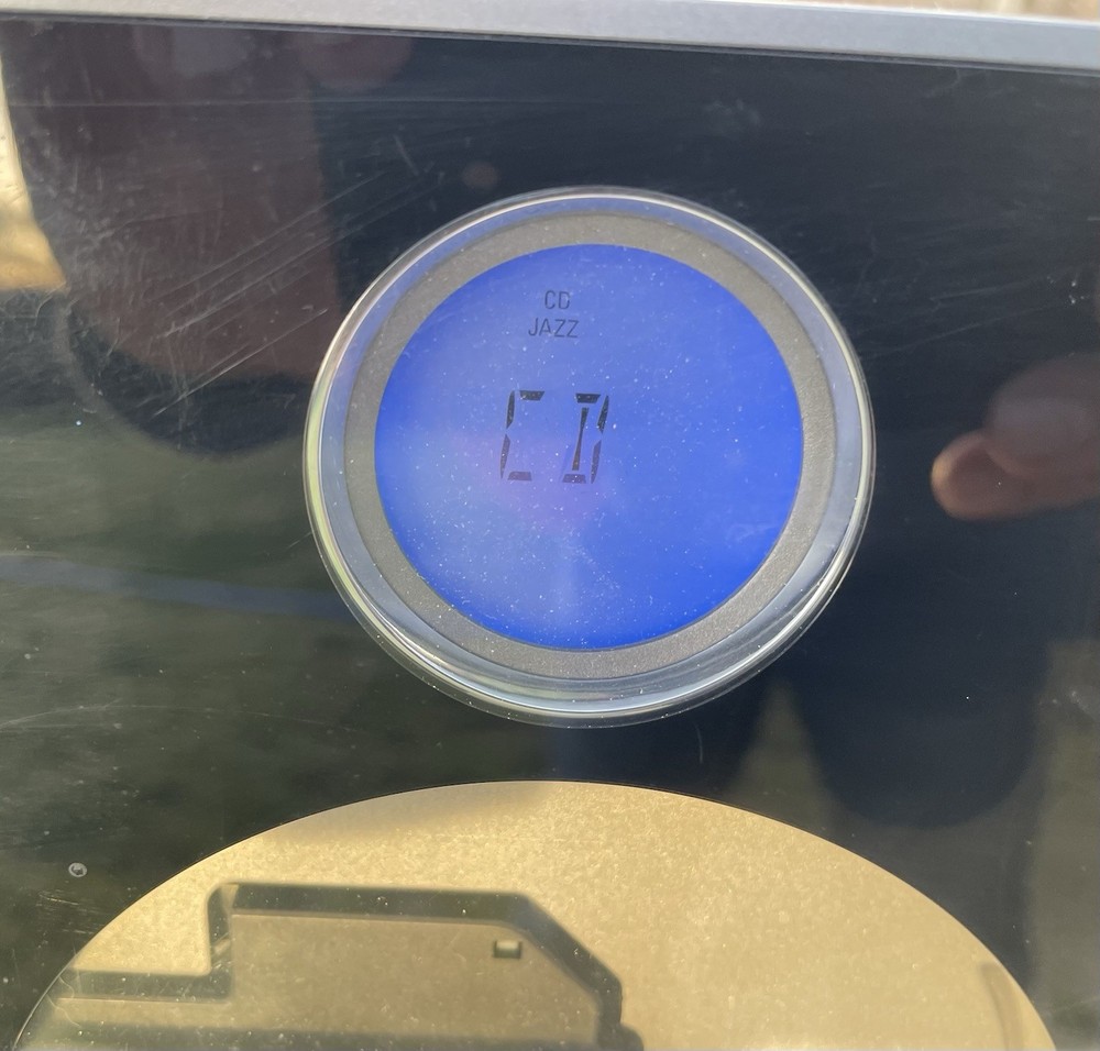 PHILIPS MC235B Micro System CD Player W/ SPEAKERS