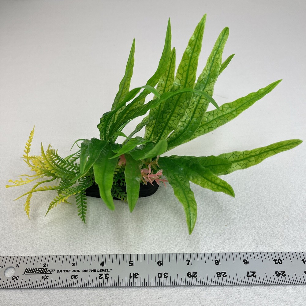 1 PC Xunyee Plastic Aquarium Plants