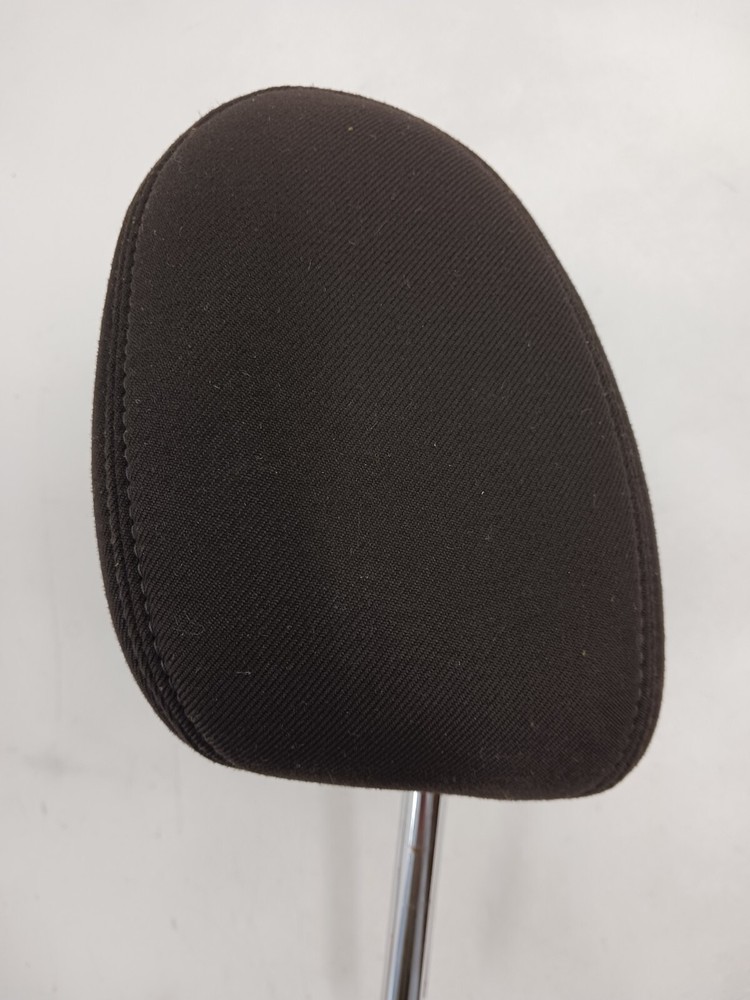 2009 chevrolet malibu front seat headrest