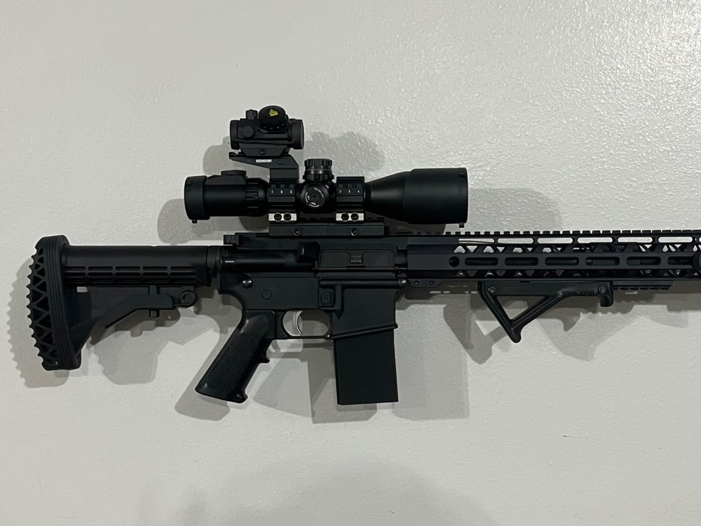 556/223 floating Riffle Wall Mount