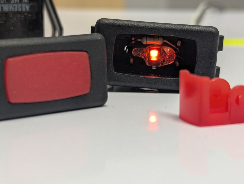 5x McGill Red Neon 125 Volt Rectangular Panel Indication Lamps, 1.25" x 5/8"