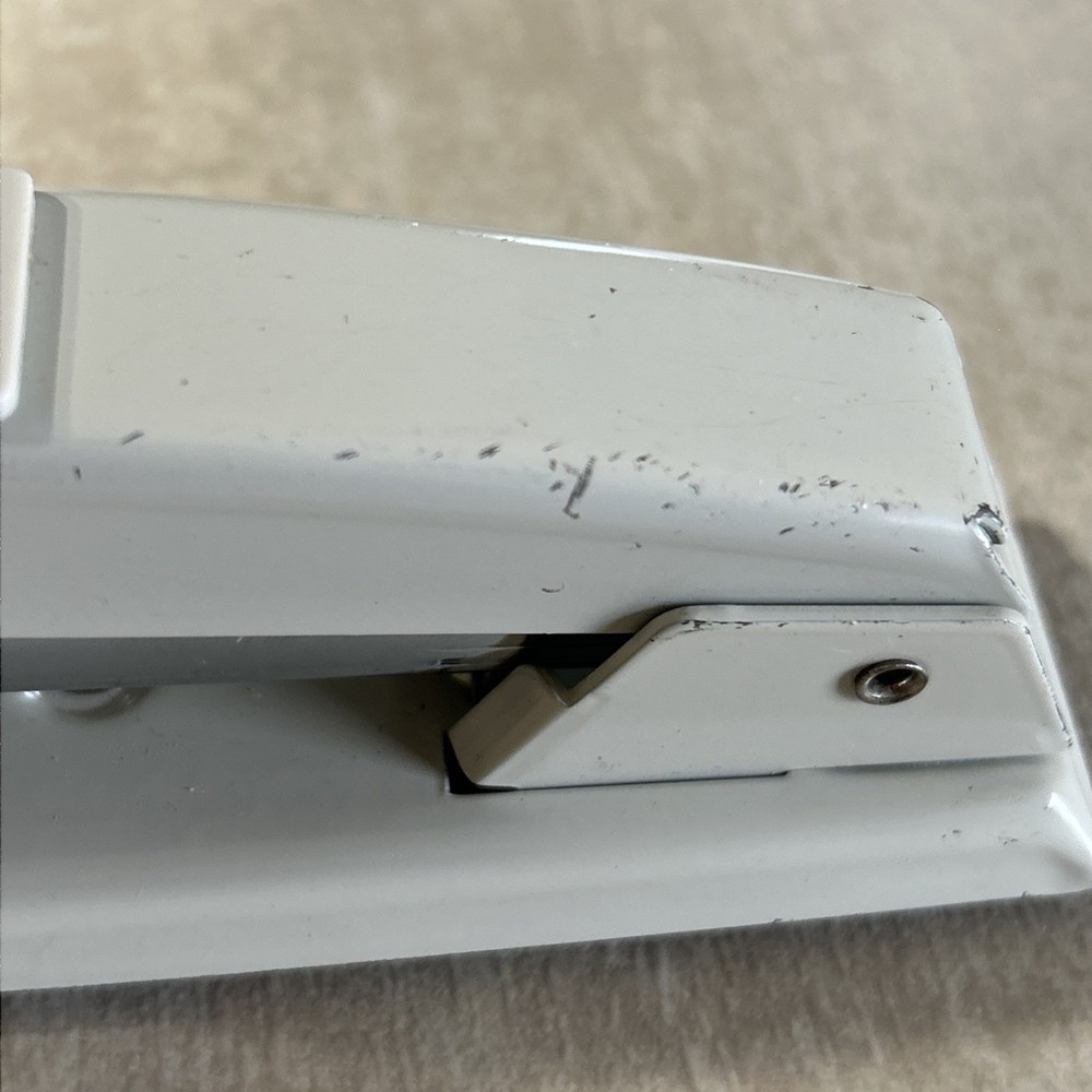 Vintage Swingline Stapler Model 711 5" Mini White/Off White