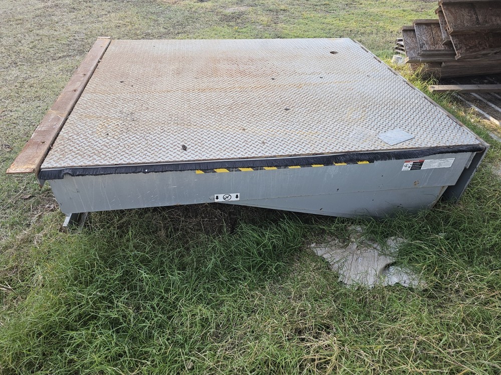 Serco PAL Series Power-Assisted Dock Leveler