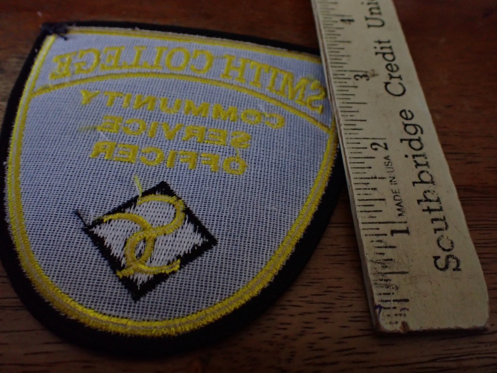 SMITH COLLEGE MASSACHUSETTS COMMUNITY SERVICE OFFICER PATCH BX AA #10