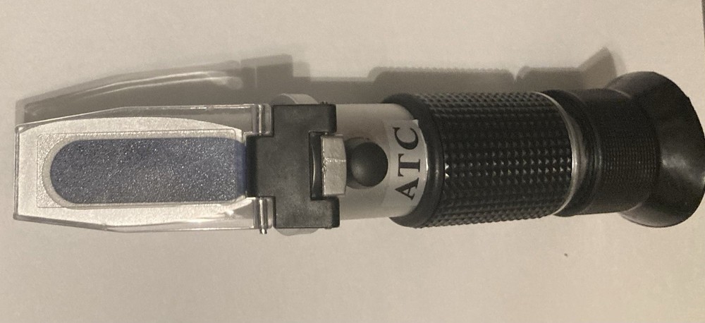 Portable Refractometer with Protective Case