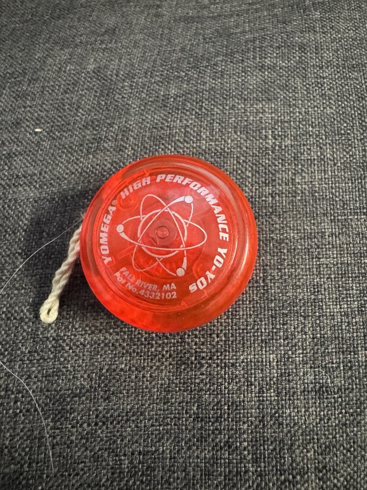 Vintage RED YOMEGA HIGH PERFORMANCE YO-YO Mini