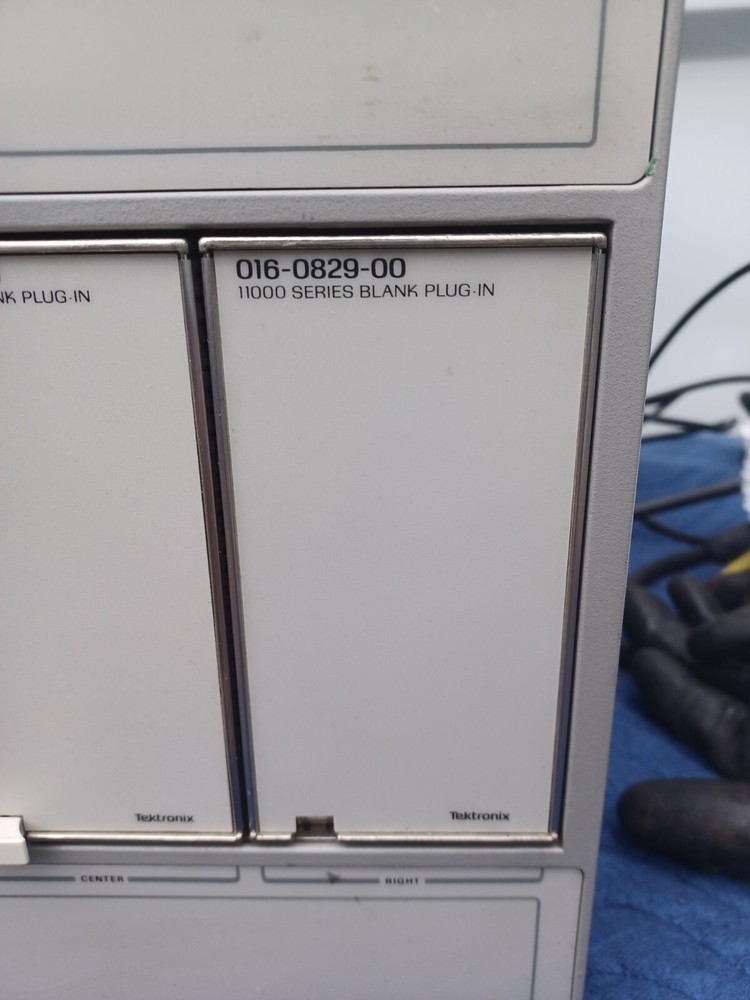 TEKTRONICS DSA 602 DIGITIZING SIGNAL ANALYZER