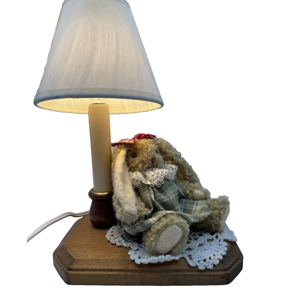 Vintage Adorable Bunny Accent Lamp- Preowned