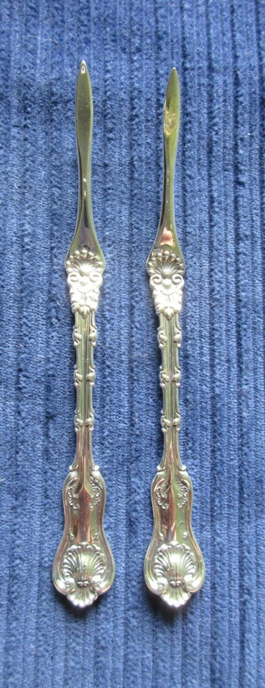 Imperial Queen by Whiting Nut Pick! OLD! Pair! (2pcs)