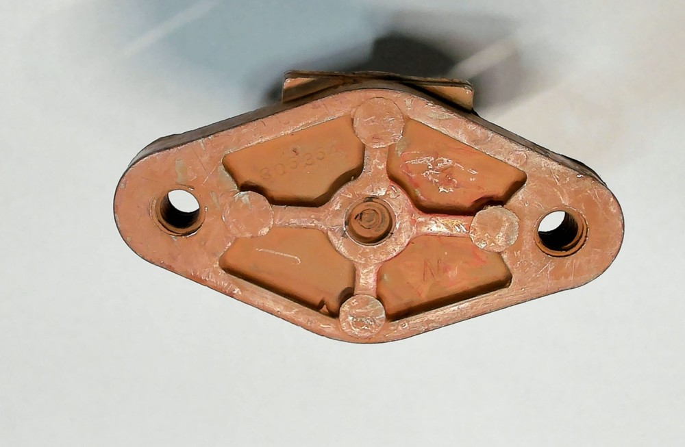 305354 OMC Johnson Evinrude Rubber Mount