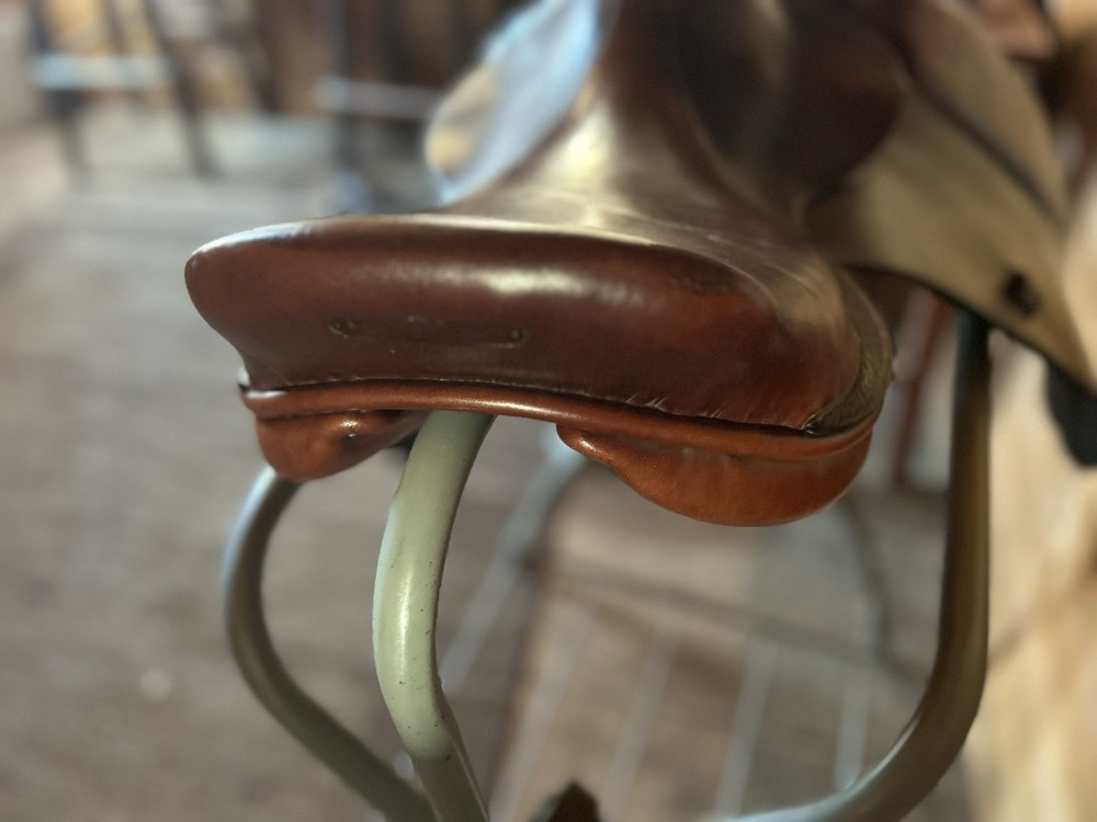 17” Beval Close Contact