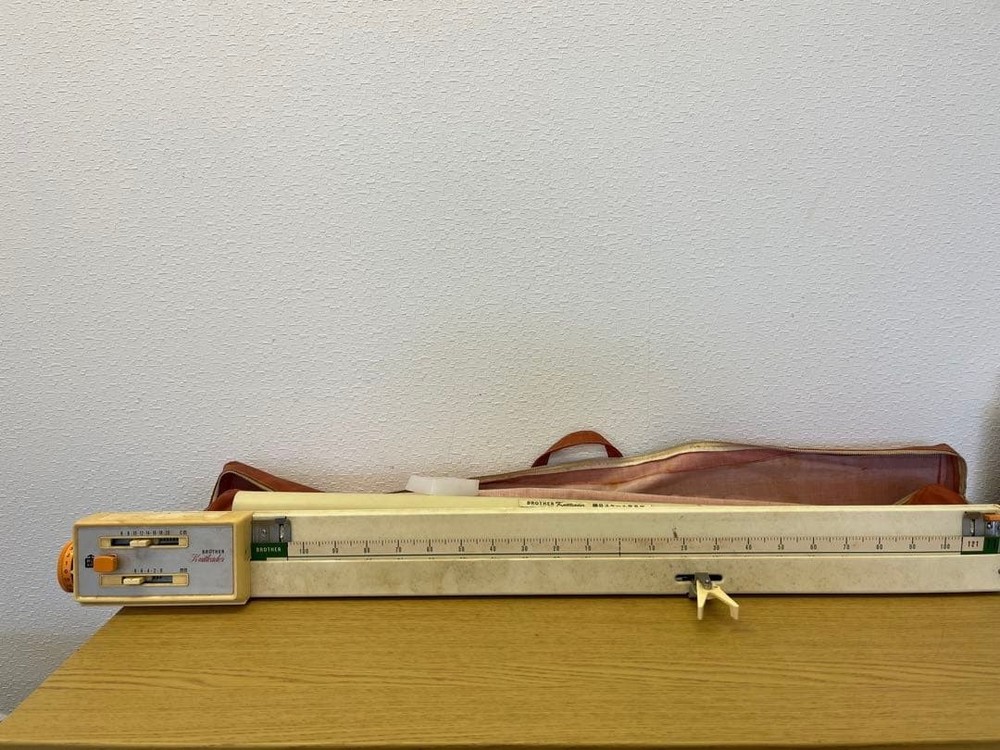 BROTHER Knitleader Knitting Machine