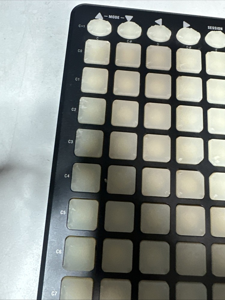 Behringer CMD TOUCH TC64 Clip Launch Controller 64 button MIDI pad