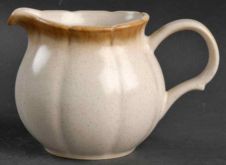 Mikasa Provincial Creamer 390059