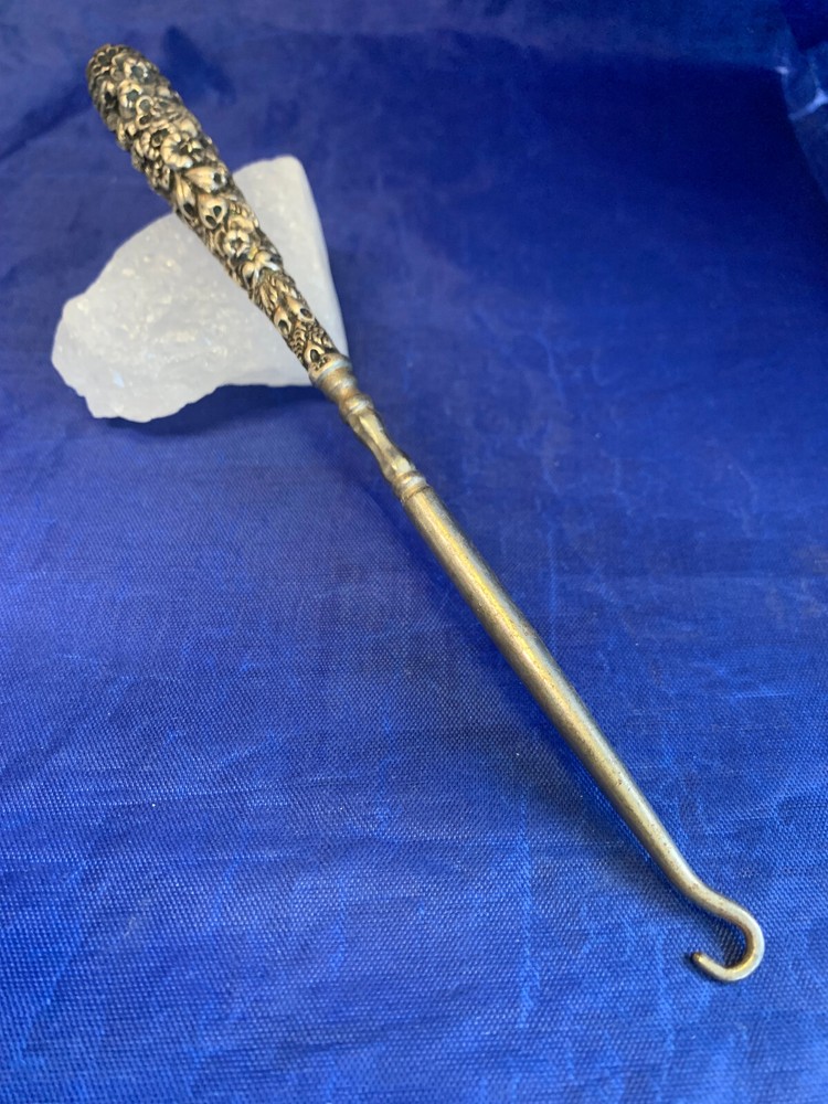 Antique Sterling Silver Handled Button Hook Lace Puller Floral Repousse Design