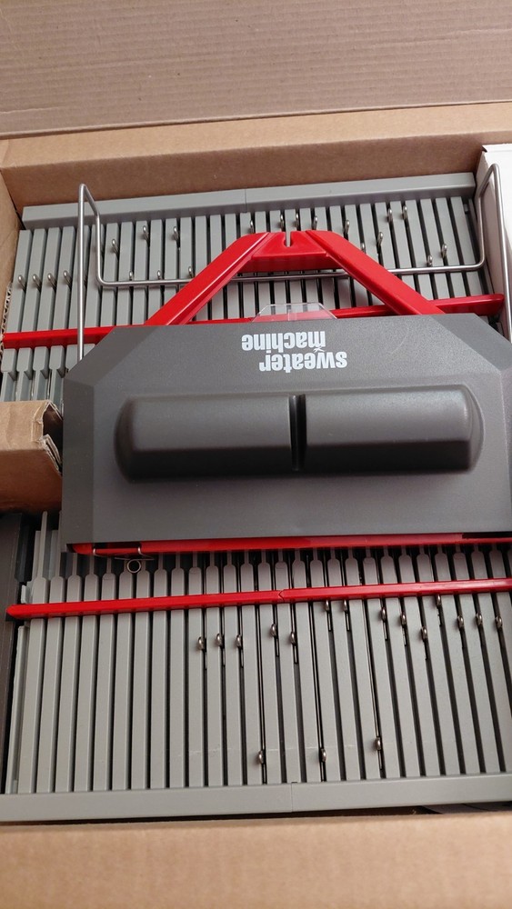 Bond INCREDIBLE SWEATER MACHINE Knitting Vintage - Complete