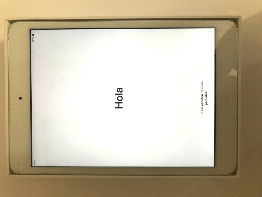 Apple Ipad Mini 2 32 GB WiFi. Silver. Pre-owned. Original Box