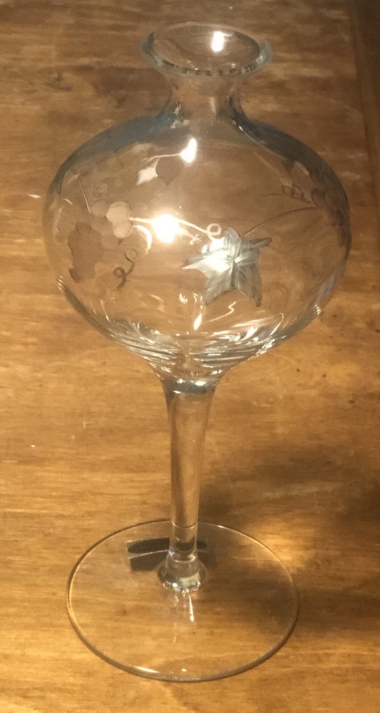 Hand-Painted 8 1/2" Tall Wine Things Grapevine Oil Lamp Diffuser No Wick