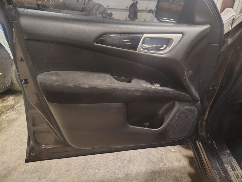 PATHFINDR 2015 Headrest 1534651