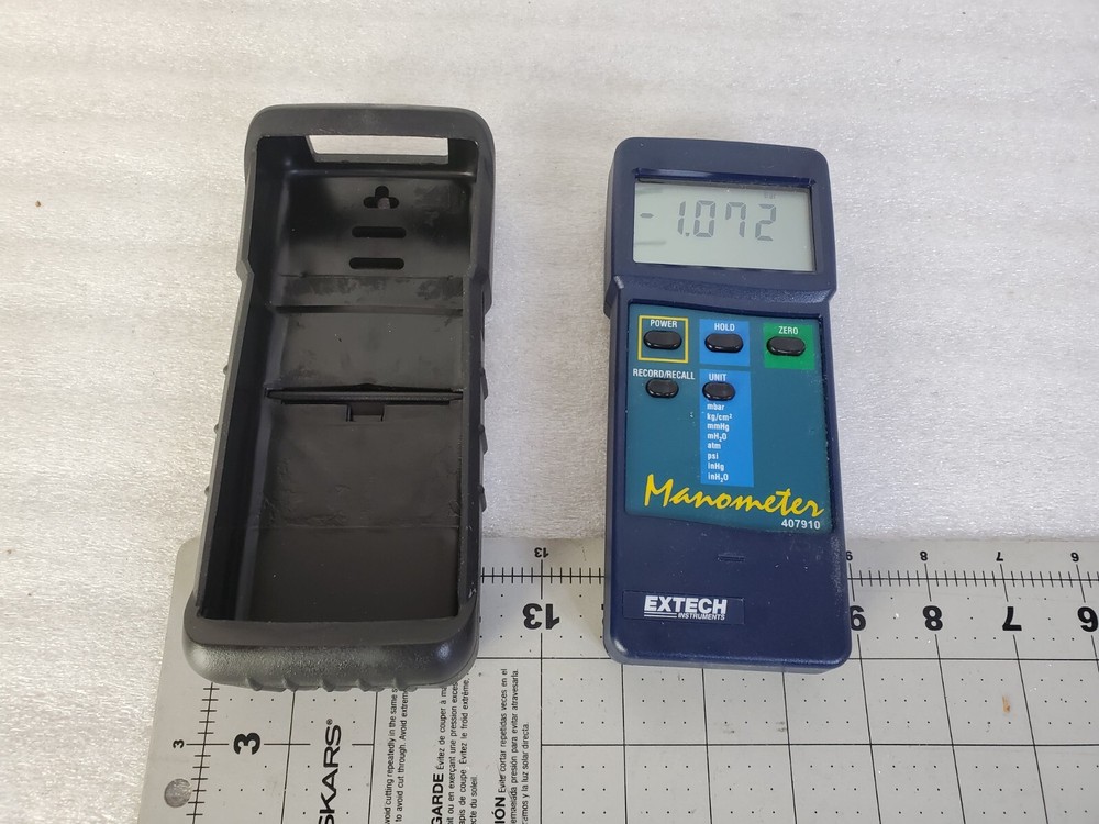 EXTECH 407910 Digital Manometer