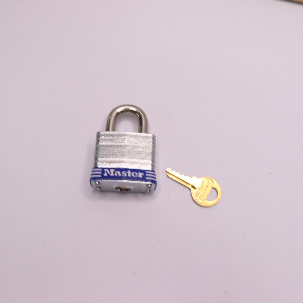 Master Lock Padlock with Key Laminated Steel 1-9/16"