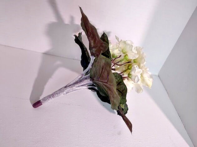 9" Artificial African violet (White) without pot