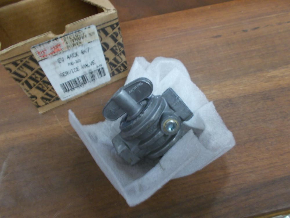 f) Carrier Service Valve EV 44CK 047