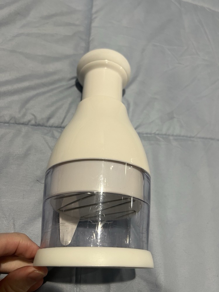 Pampered Chef Push Function Food Chopper - White