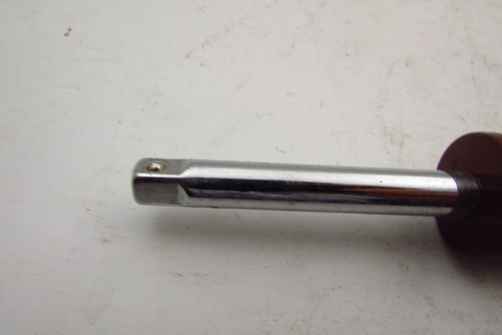 HUSKY 1/4" SOCKET DRIVER -- 20210