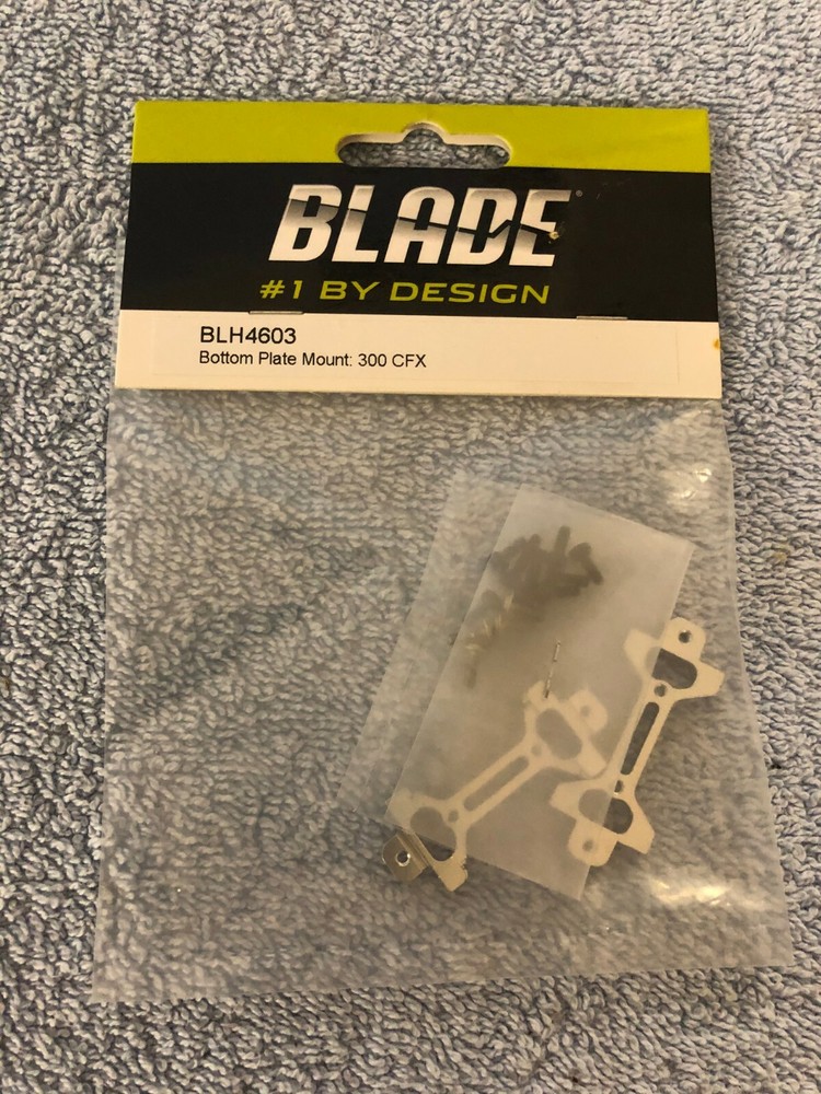 Blade 300 CFX Bottom Plate Mount Set BLH4603