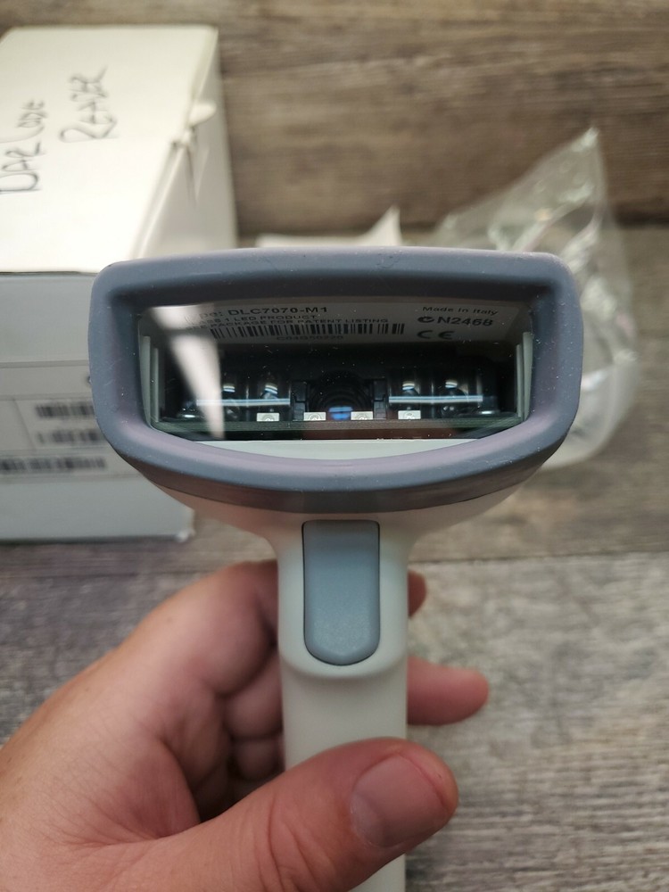 NEW Data Logic DLC 7070-M1 CCD W/M.DEC. 5 VDC CCD GUN BARCODE READER
