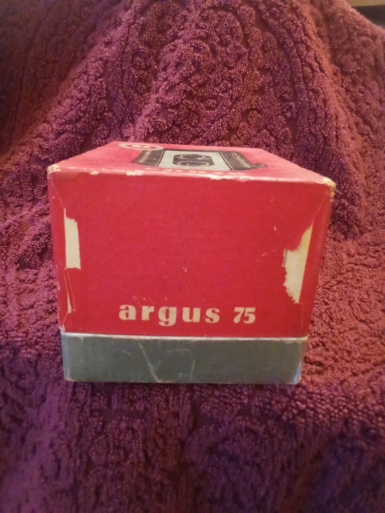 Vintage Argus Argoflex 75 Camera with Strap UNTESTED