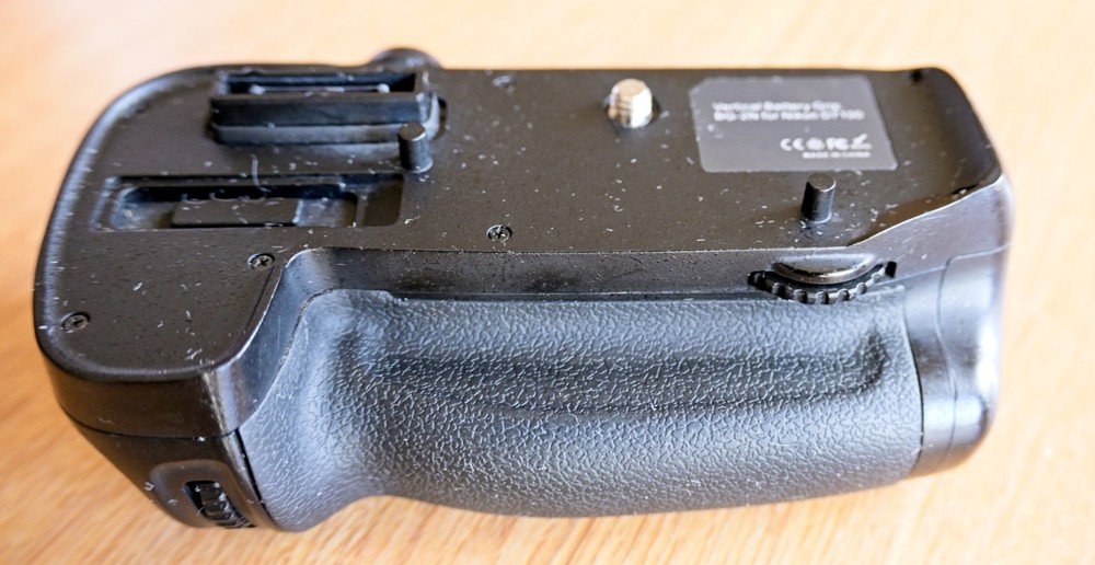 Multi Battery Power Pack BG-2N Vertical Battery Grip For Nikon D7100