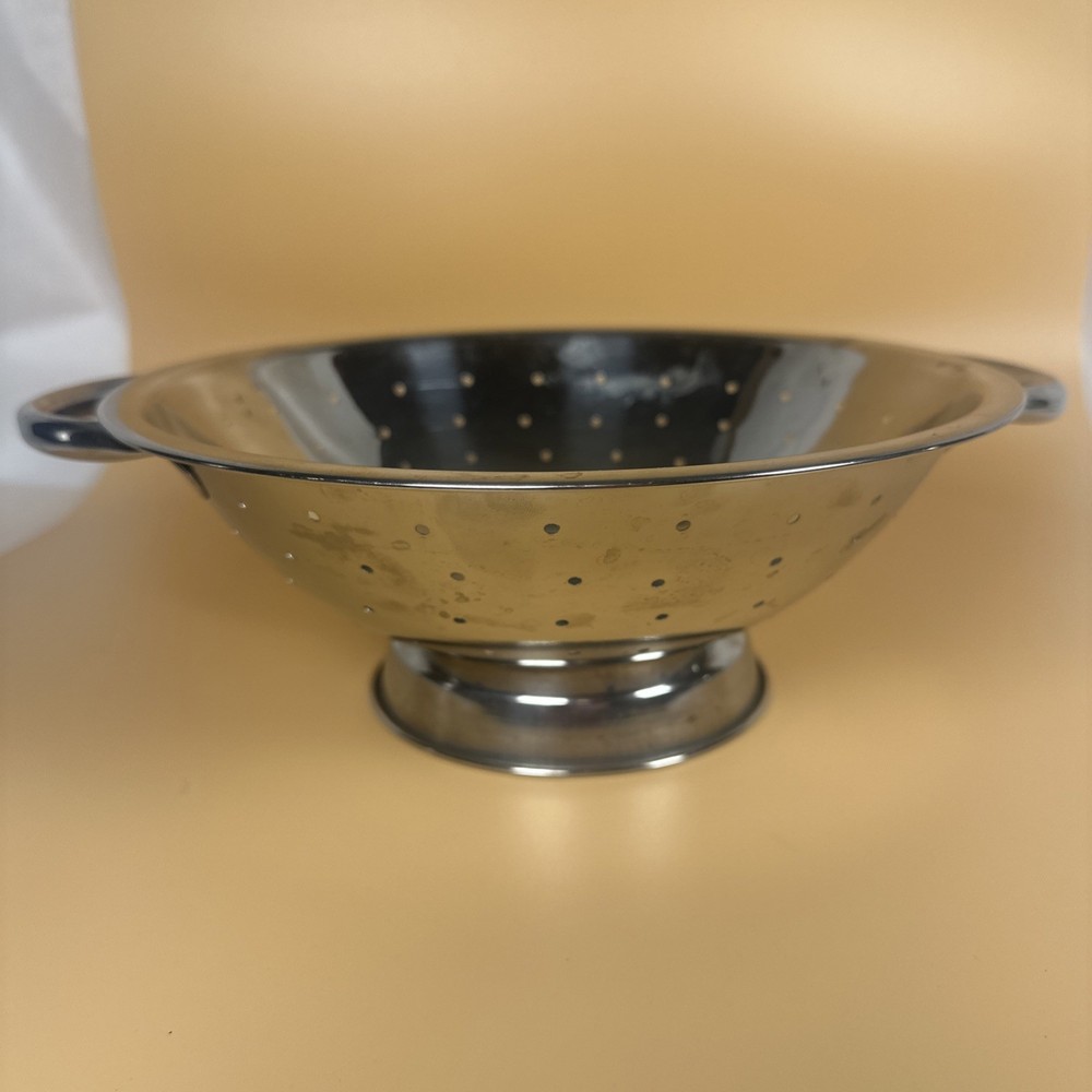 Stainless Steel Double Handled COlander/Strainer 9" with Base