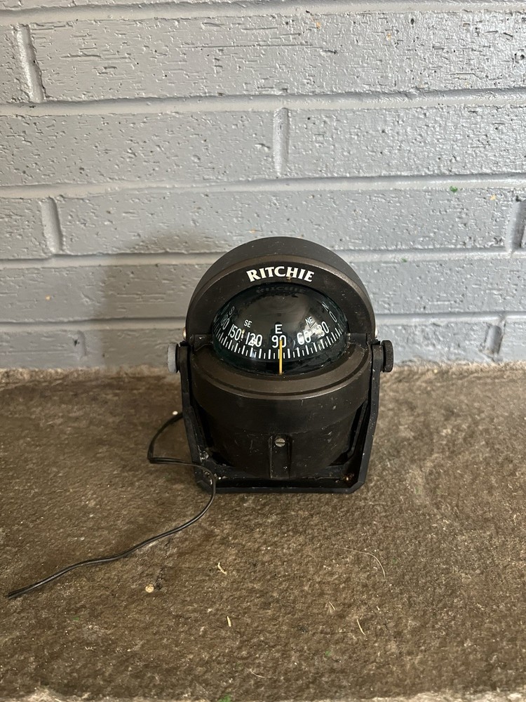 RITCHIE B-51 EXPLORER COMPASS BLACK BRACKET MOUNT BOAT NAVIGATION