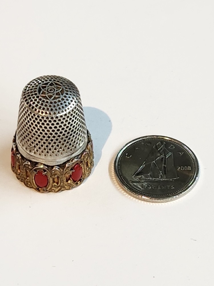 VINTAGE / ANTIQUE CABACHON 800 SILVER THIMBLE GERMAN