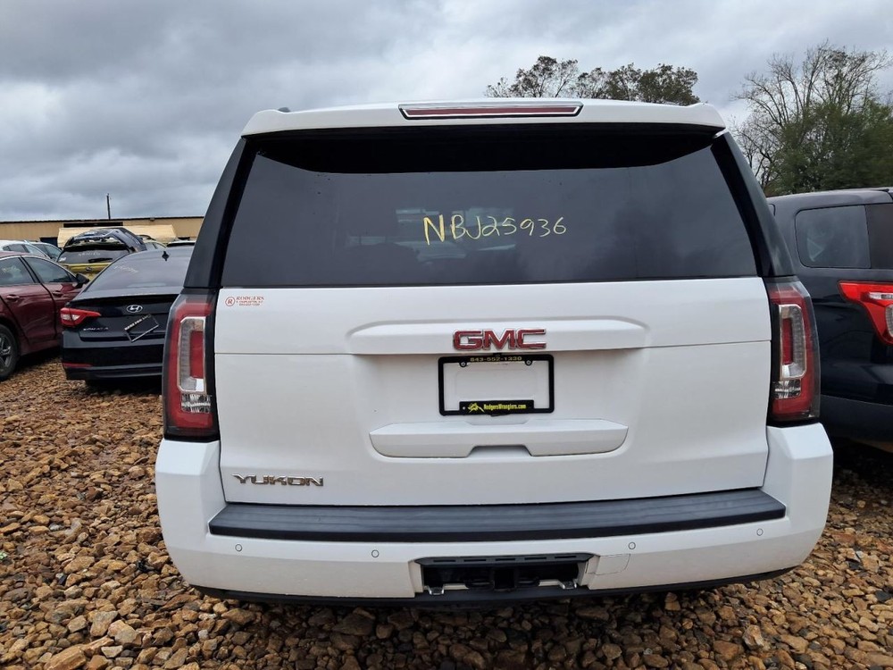 Fuse Box Engine Fits 15-20 ESCALADE 4846366
