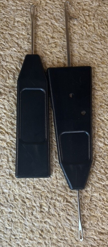 Bond Ultimate Sweater Machine Replacement Part - Prong Transfer Latch Tool