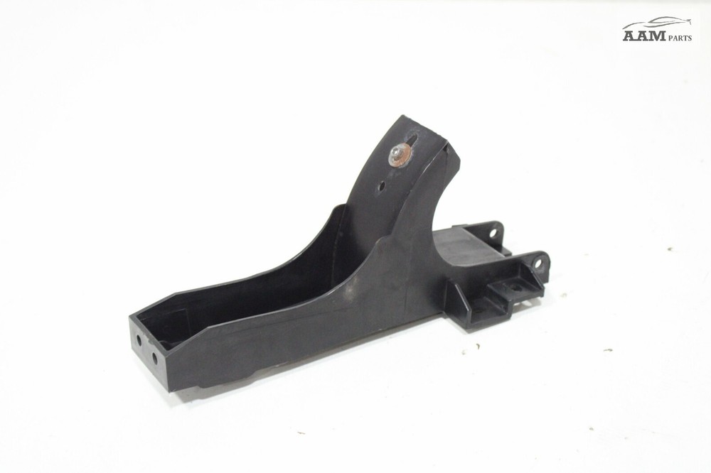 2018-2024 FREIGHTLINER CASCADIA FAIRING PANEL BRACKET SUPPORT OEM