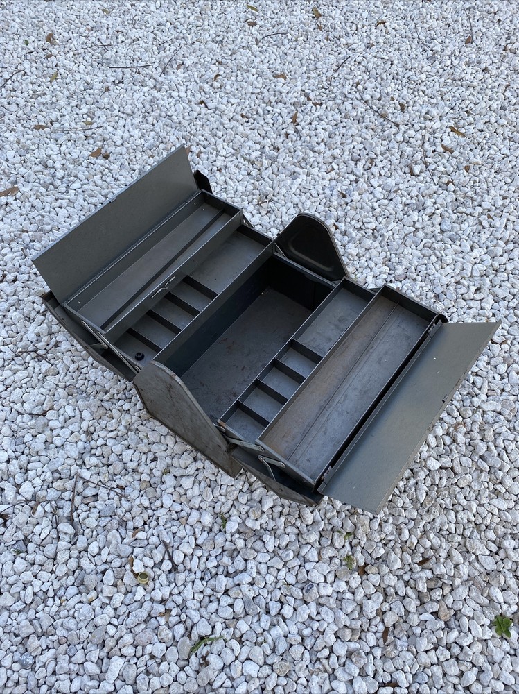 Possible Blue Point Unknown ? KRW48 Cantilever Toolbox Folding Accordion RUST