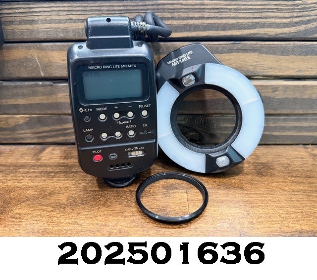Canon Macro Ring Lite MR-14EX  Light/Macro Flash