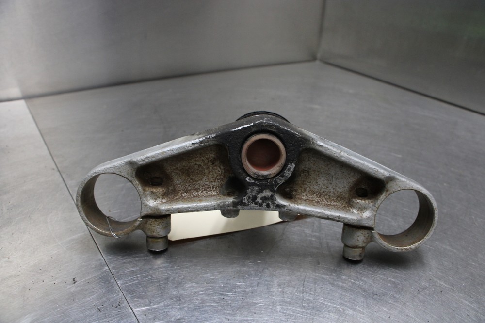 98-04 TRIUMPH SPRINT Lower Triple Tree Clamp