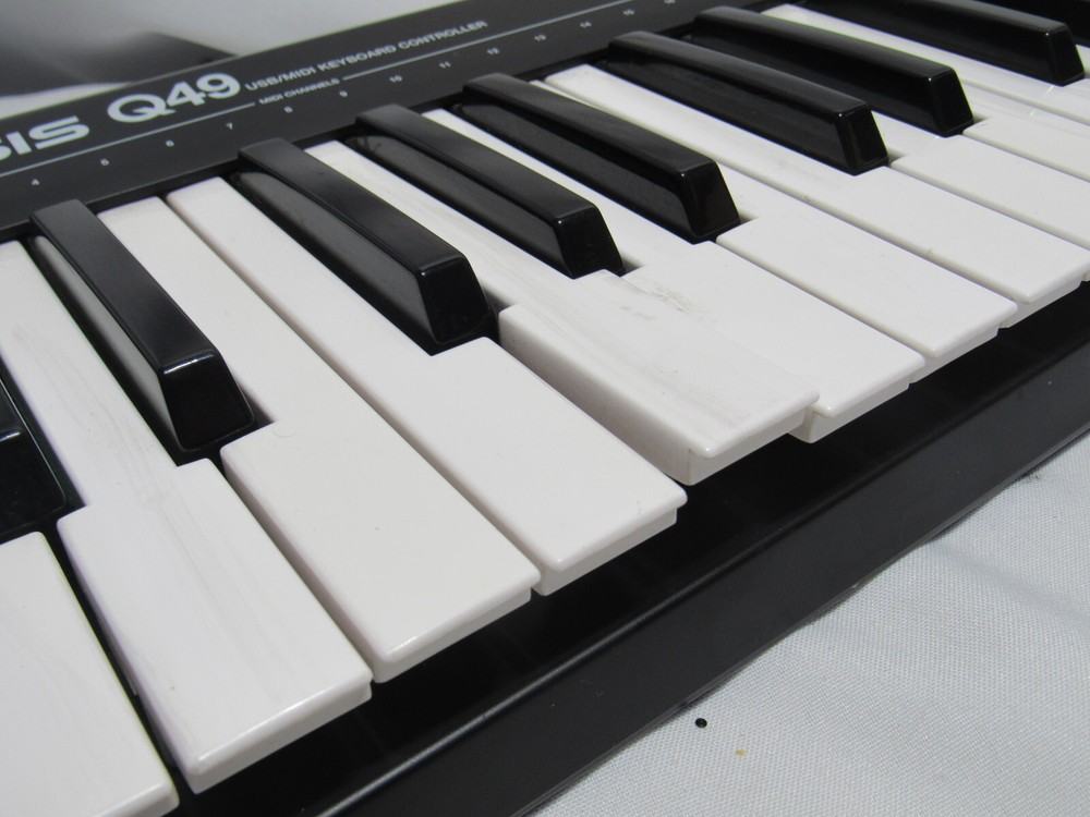 Alesis Q49 MKII 49-Key USB/MIDI Controller