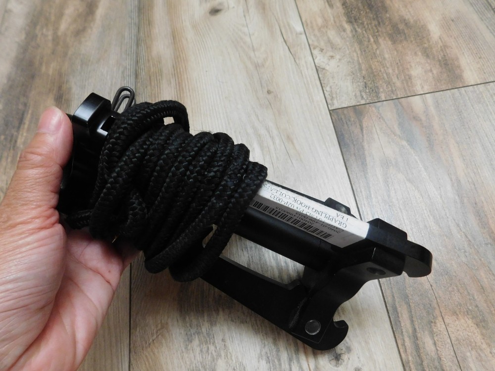 TR GEAR BLACK COLLAPSIBLE GRAPPLING HOOK