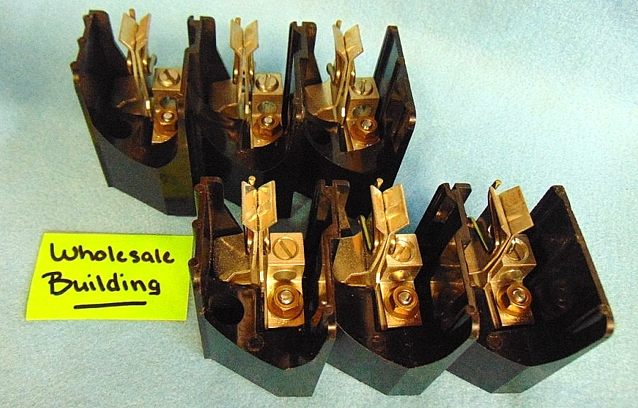 DISCONNECT SWITCH (LOT OF 2)