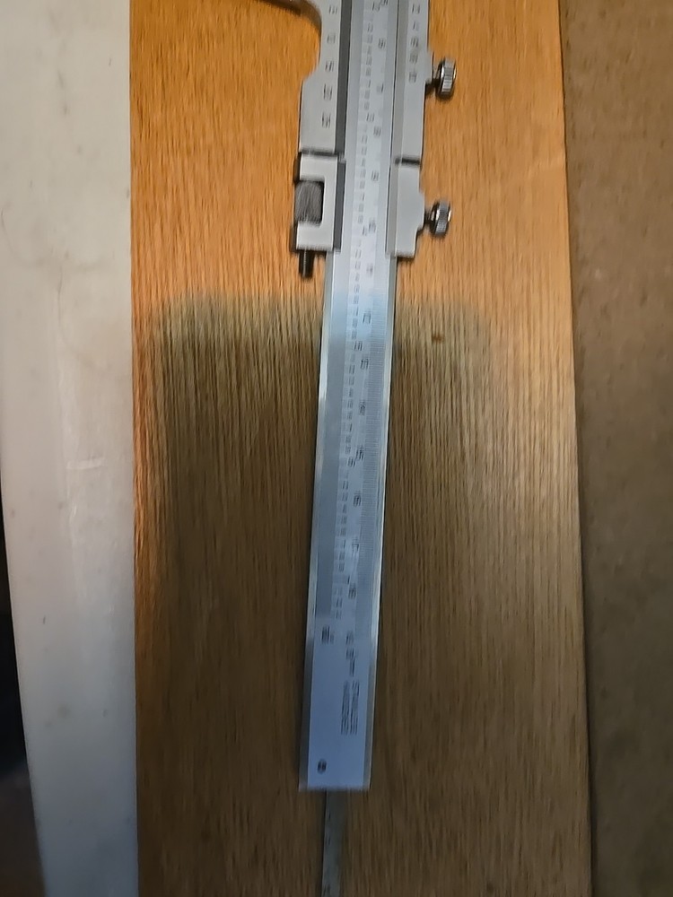 Vernier Caliper w/ Fine Adjustment