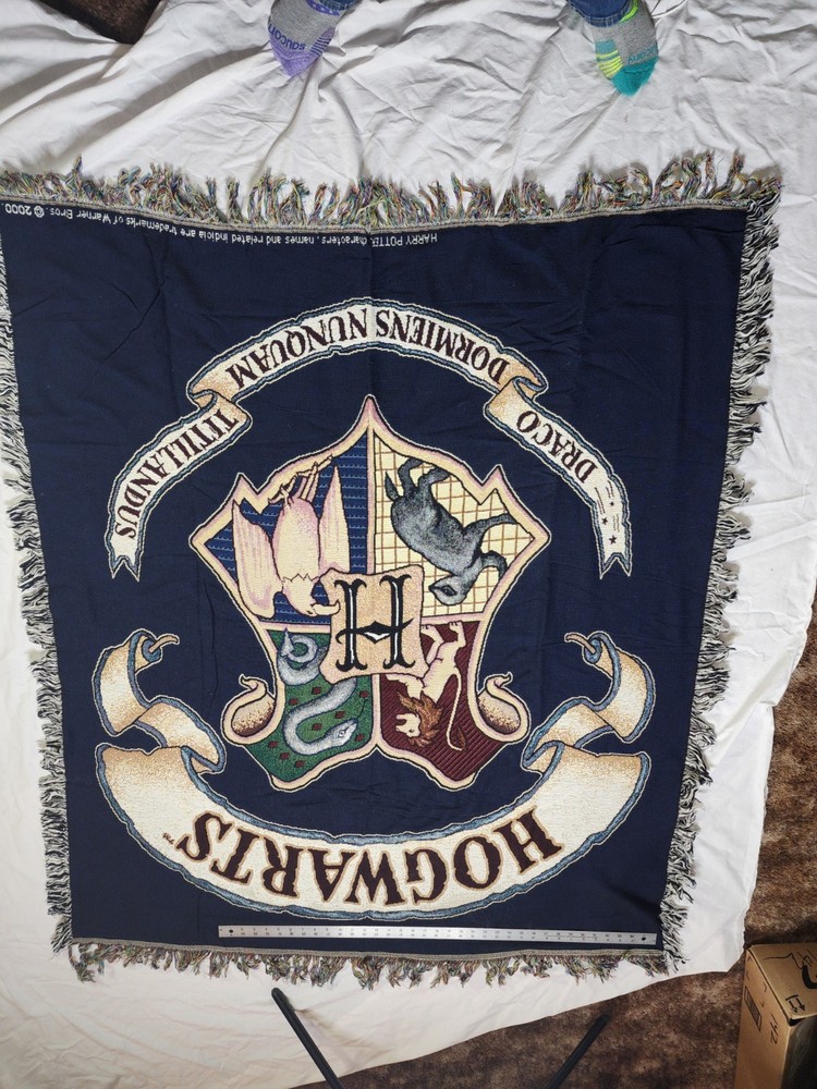 Vtg NwoT Harry Potter Hogwarts Throw Blanket