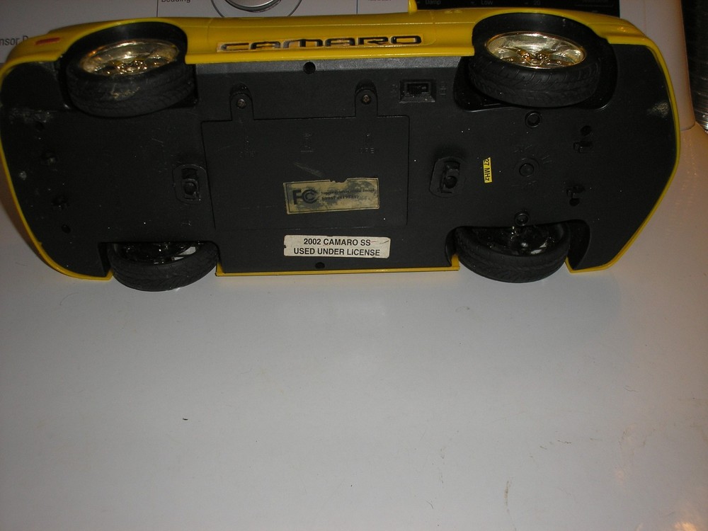 Plastic 13 1/2" 2002 Chevy Camaro SS Remote Controlled NO CONTROLLER UNTESTED